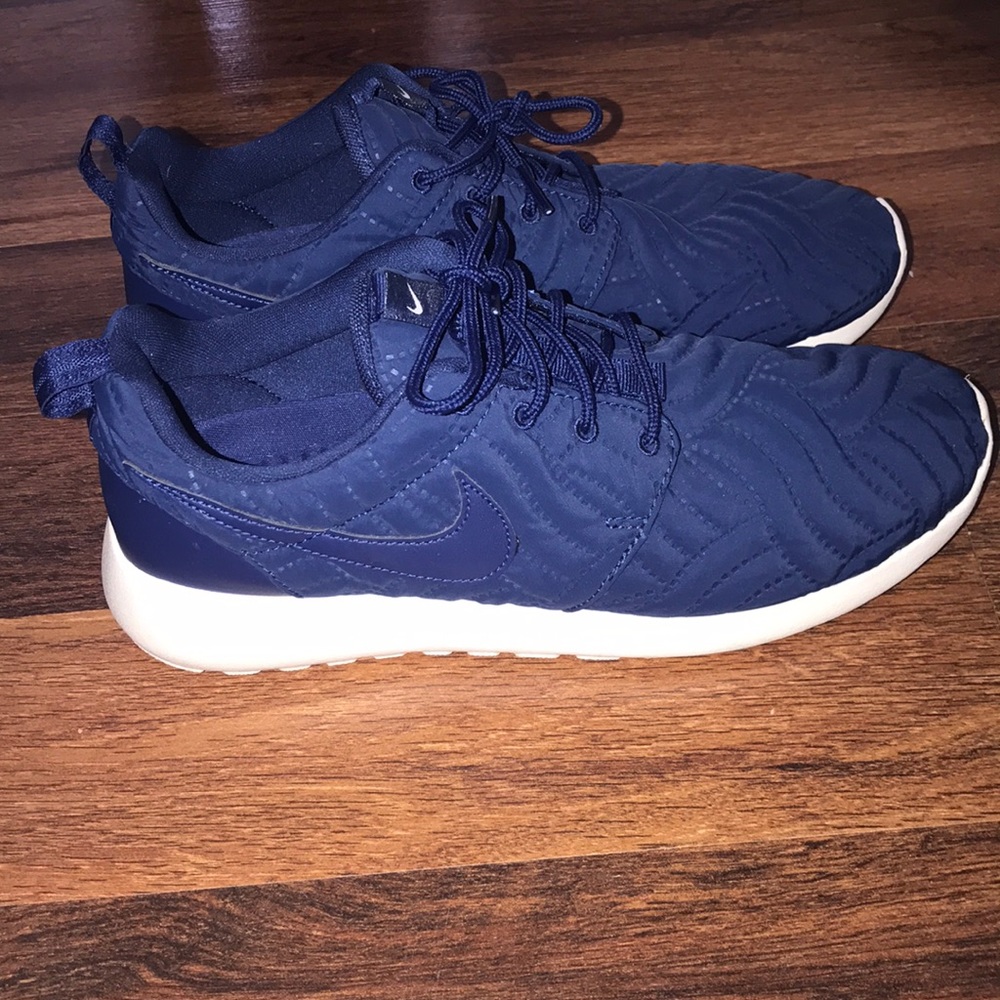 Nike Roshe One Women’s